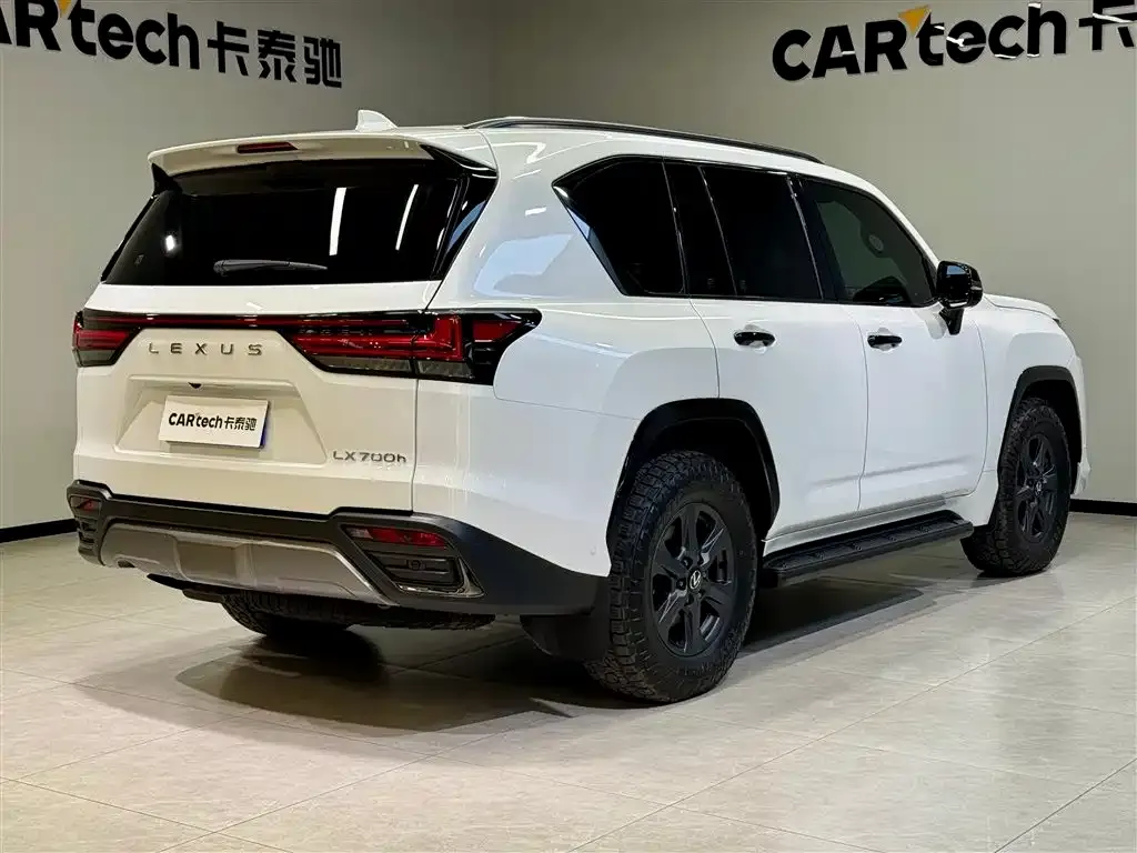 Lexus LX — фото 7