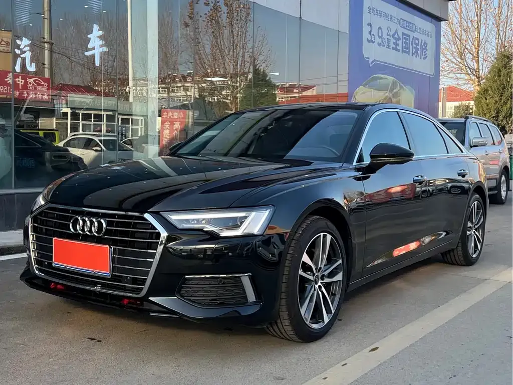 Audi A6L — фото 1