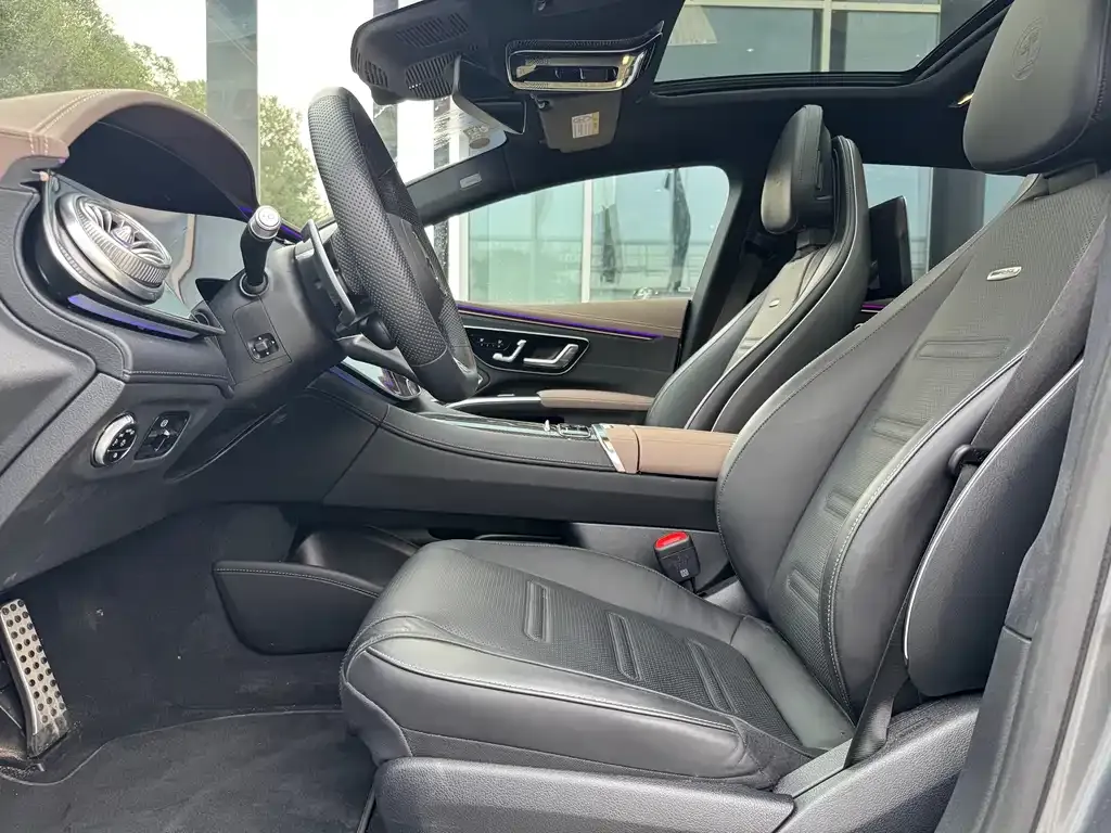 Mercedes-Benz EQS AMG — фото 2