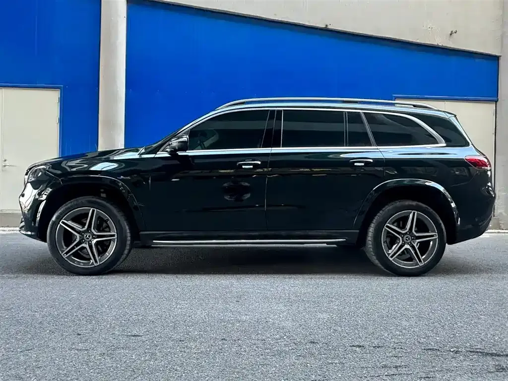 Mercedes-Benz GLS — фото 8