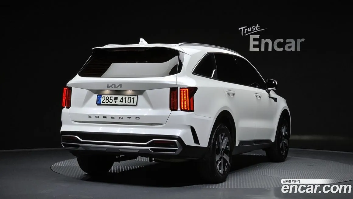 Kia Sorento — фото 10