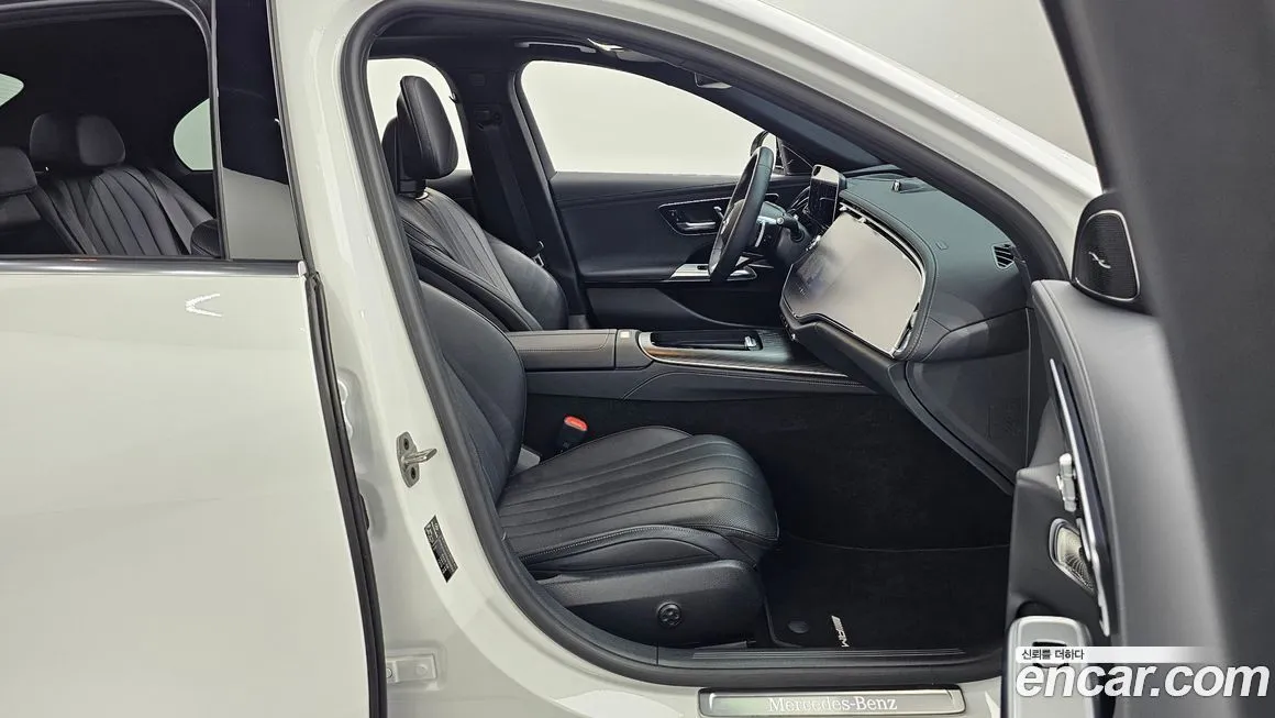 Mercedes-Benz E-Class — фото 4