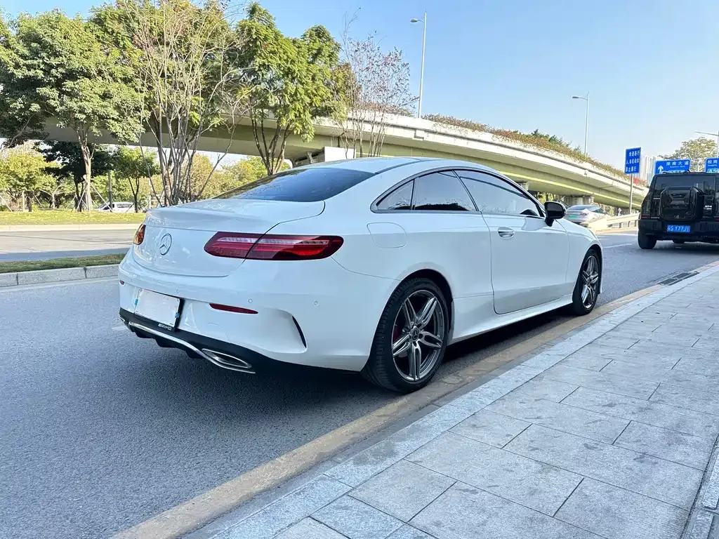 Mercedes-Benz E-Class (Import) — фото 7