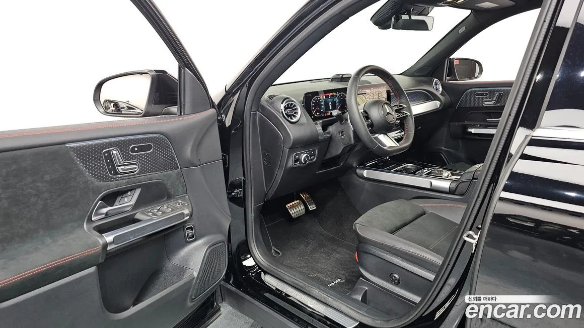 Mercedes-Benz GLB-Class — фото 10
