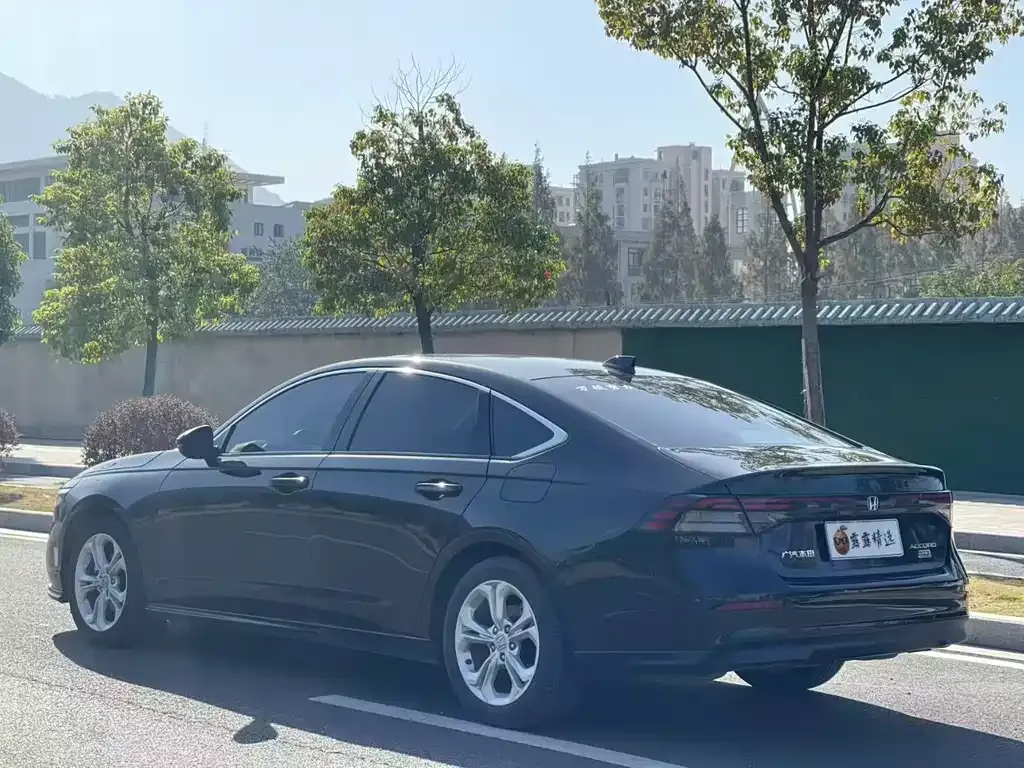 Honda Accord — фото 5