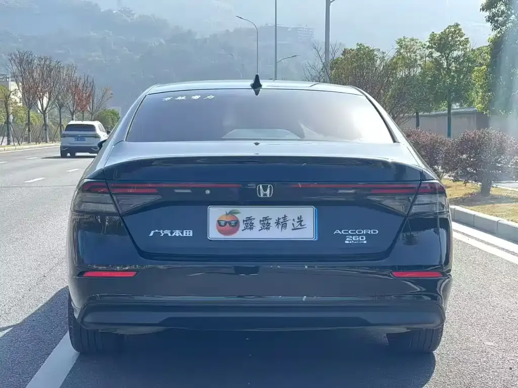 Honda Accord — фото 4