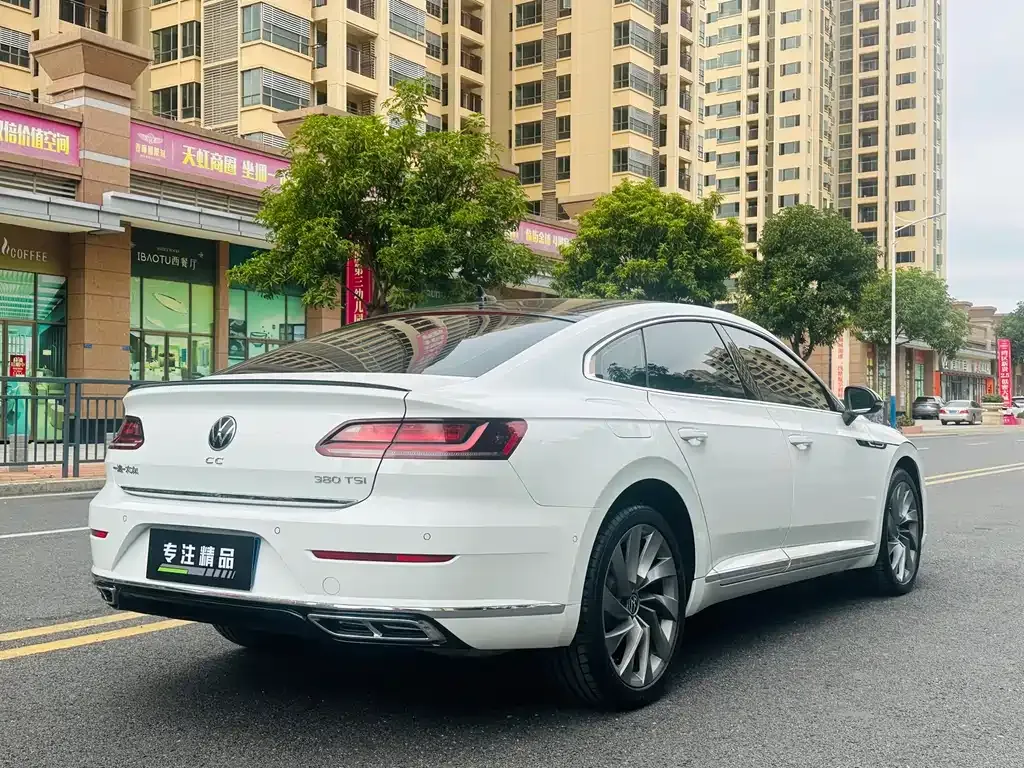Volkswagen CC — фото 3