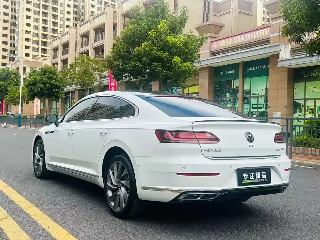 Volkswagen CC — фото 7