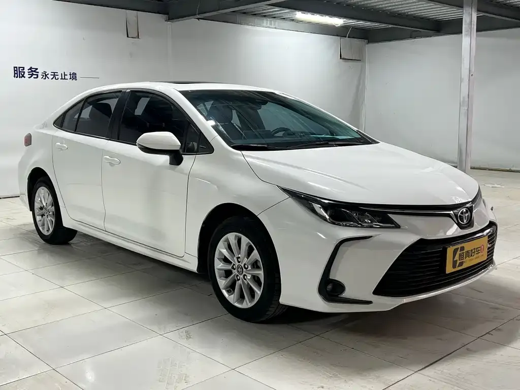 Toyota Corolla — фото 3