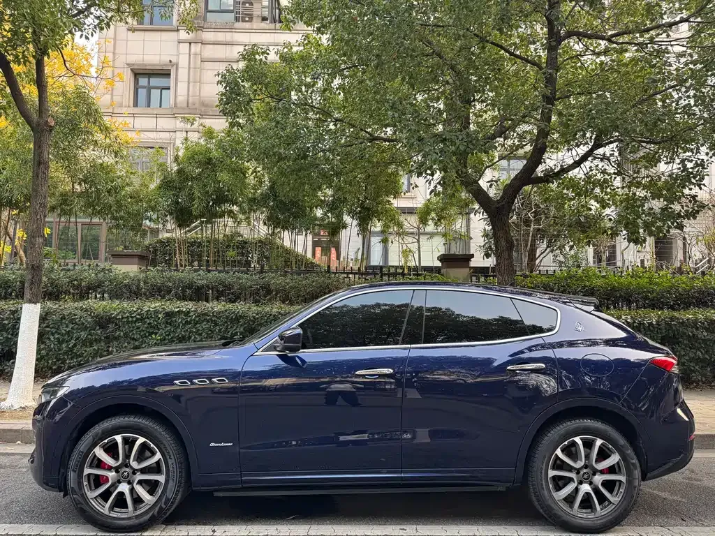 Maserati Levante — фото 8