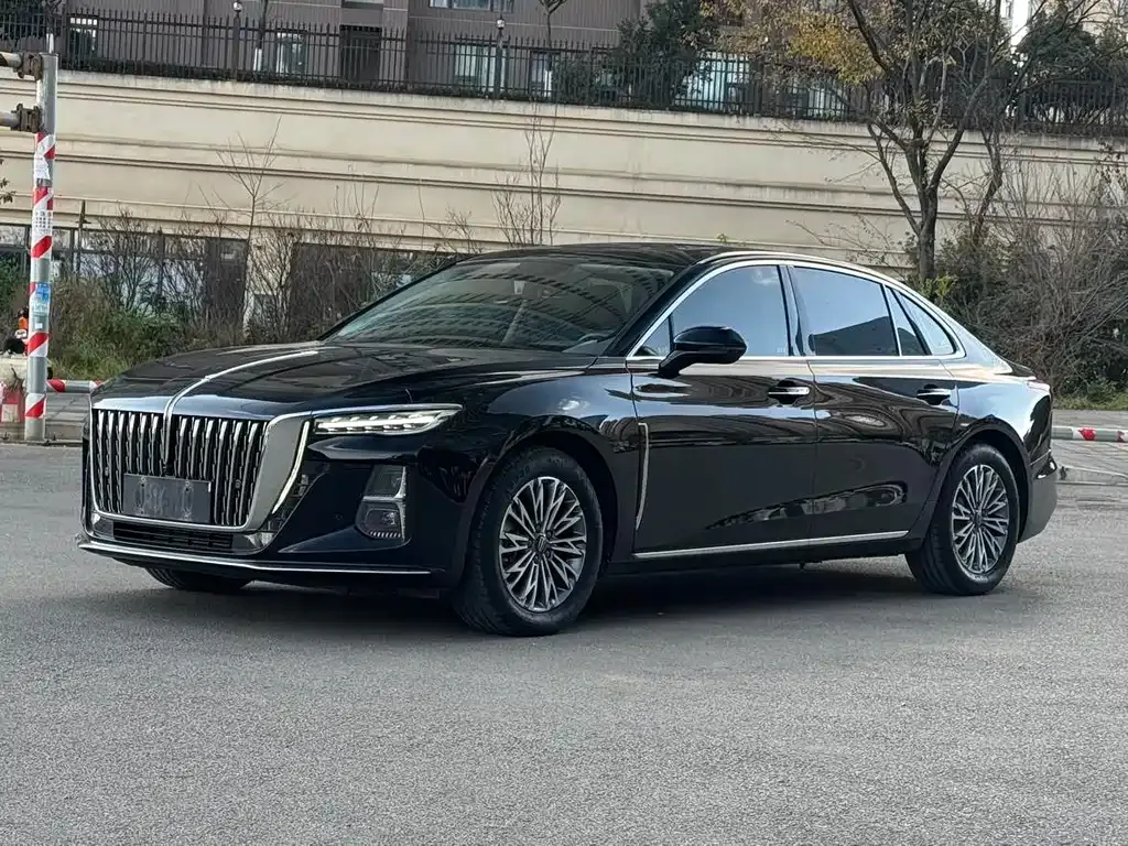 Hongqi H5 — фото 1