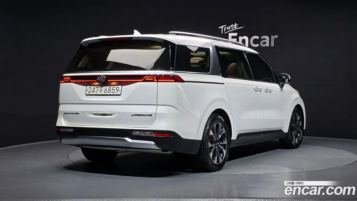 Kia Carnival — фото 2