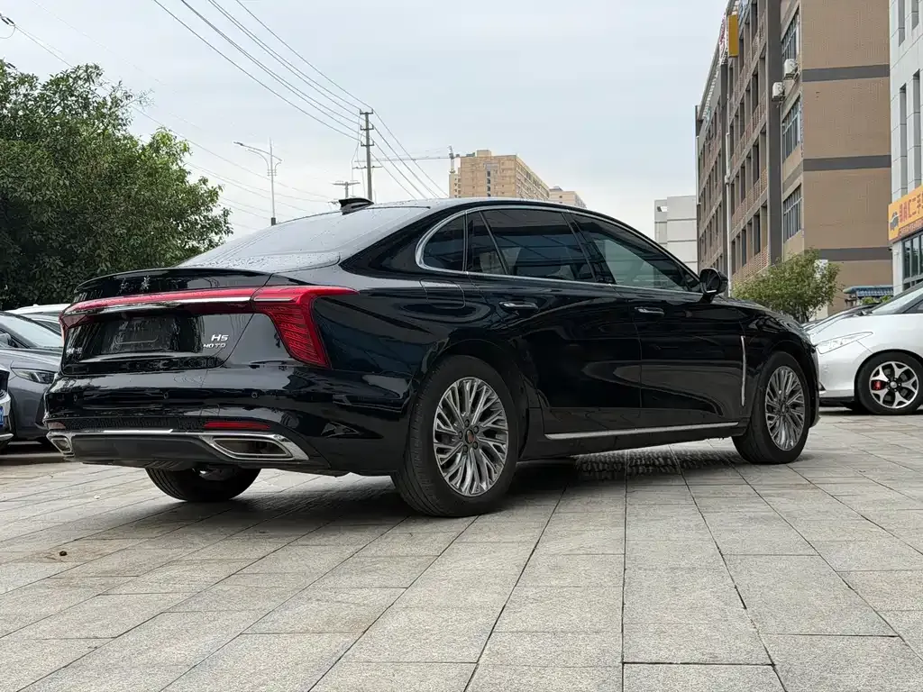 Hongqi H5 — фото 10