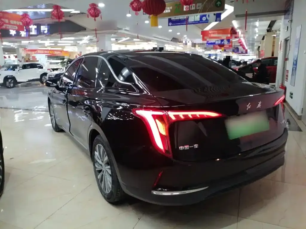 Hongqi E-QM5 — фото 4