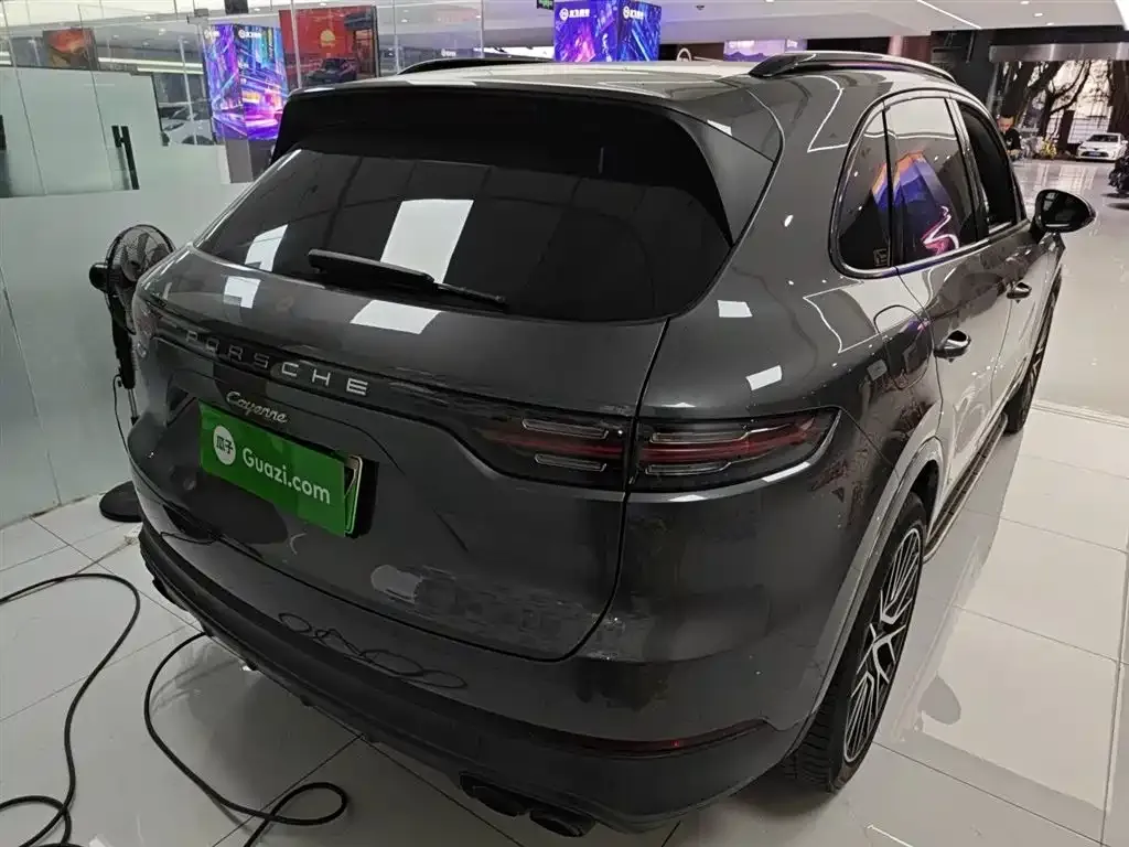 Porsche Cayenne Hybrid — фото 7