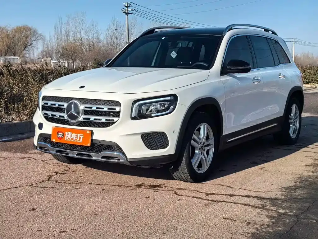 Mercedes-Benz GLB — фото 1
