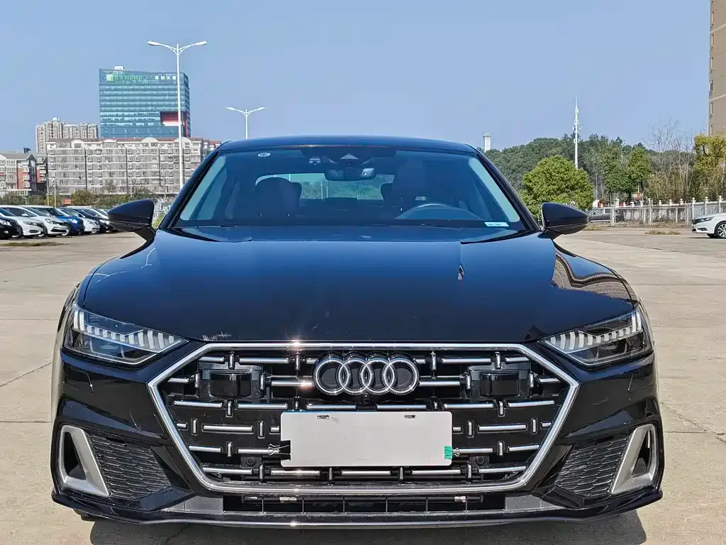 Audi A7L — фото 6