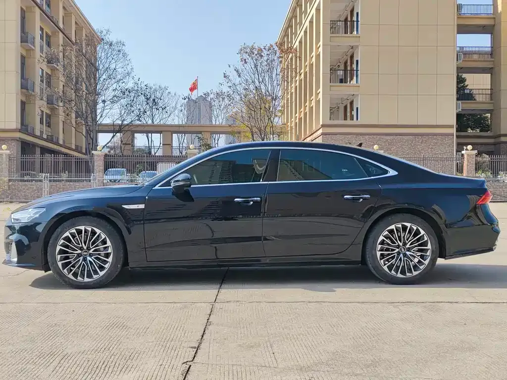 Audi A7L — фото 3