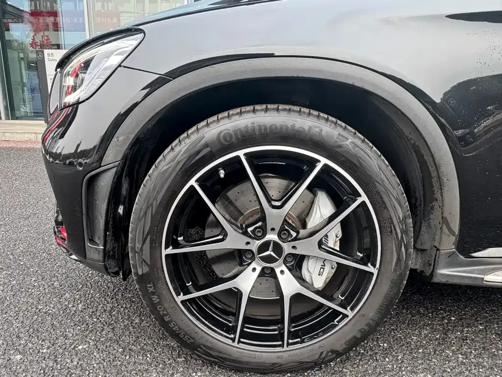 Mercedes-Benz GLC AMG — фото 10