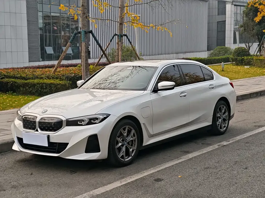 BMW i3 — фото 1