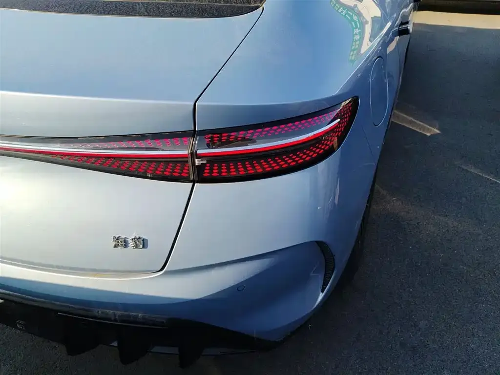 BYD Seal — фото 4