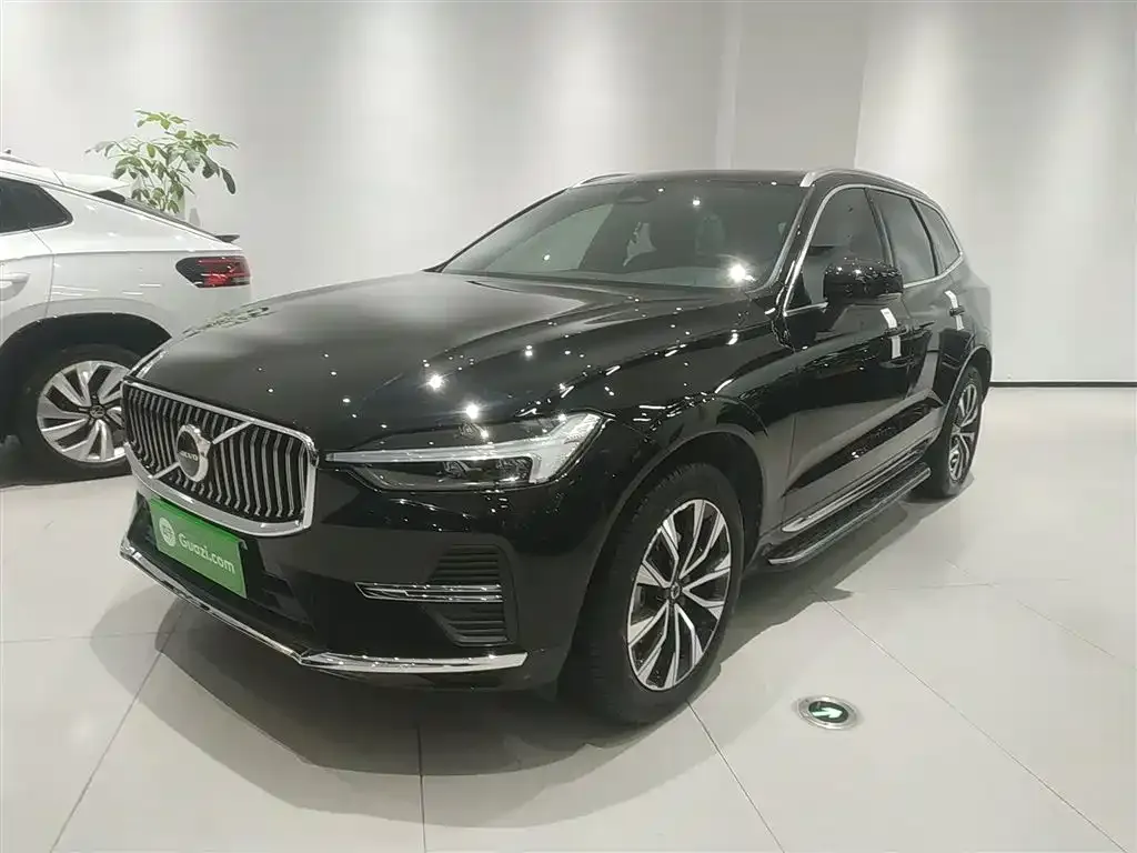 Volvo XC60 — фото 1
