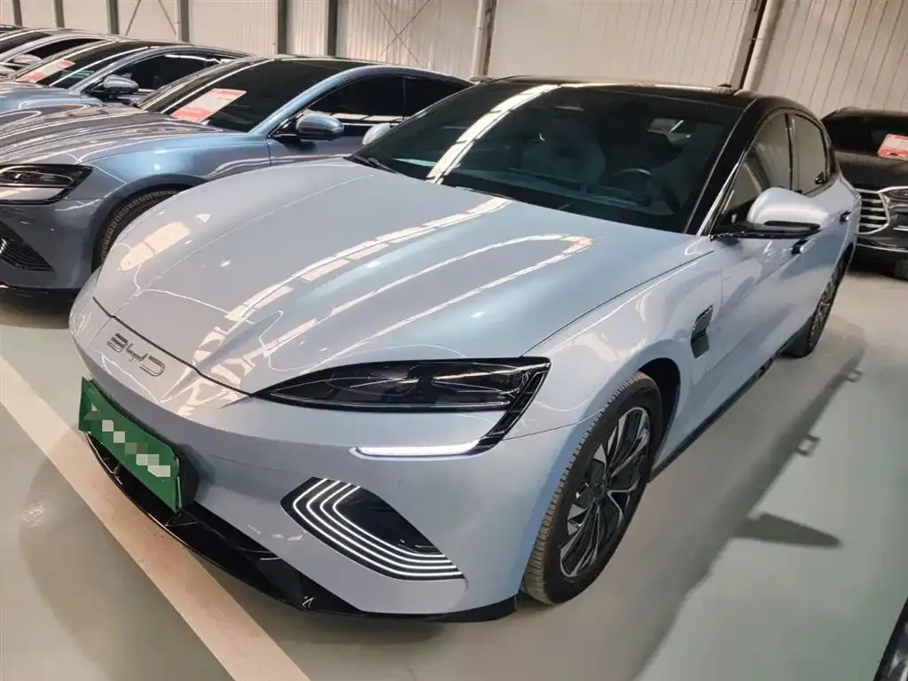 BYD Seal — фото 1