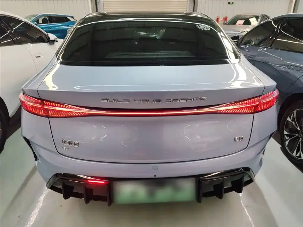 BYD Seal — фото 7