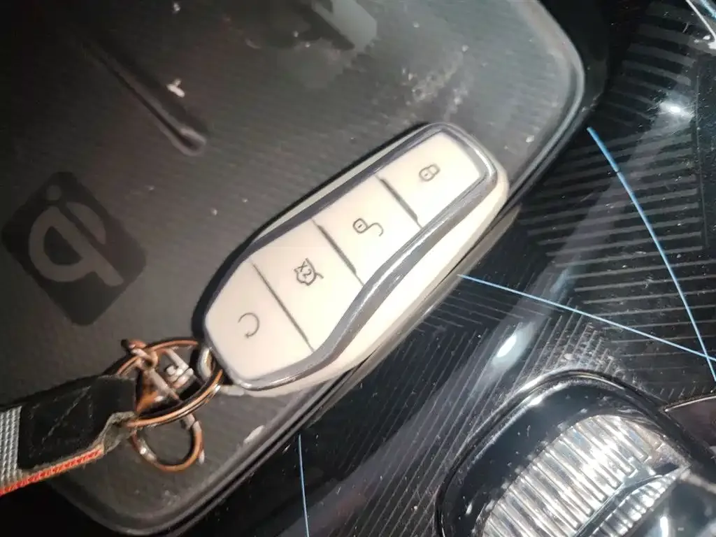 BYD Seal — фото 10