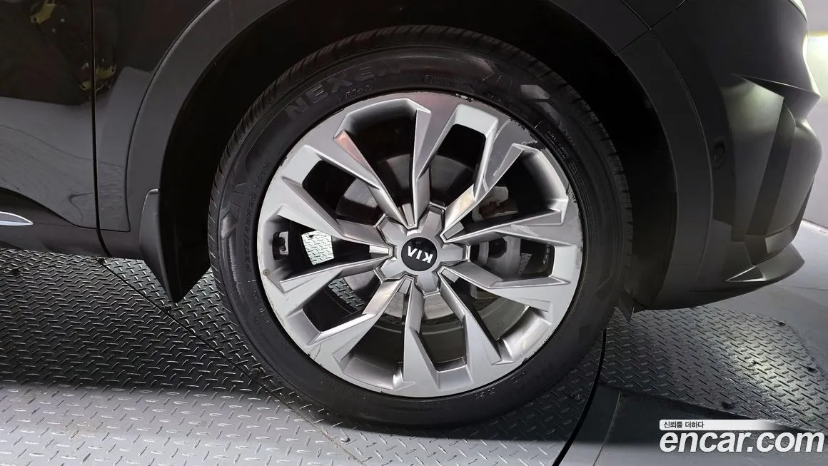 Kia Sorento — фото 8
