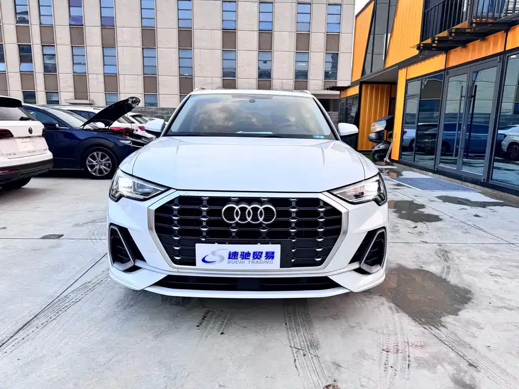 Audi Q3 — фото 10
