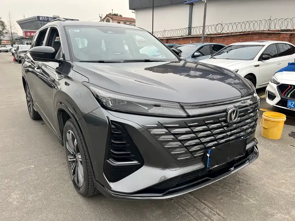 Changan CS75PLUS — фото 3