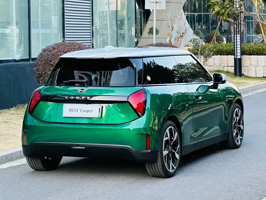 MINI Cooper EV — фото 3