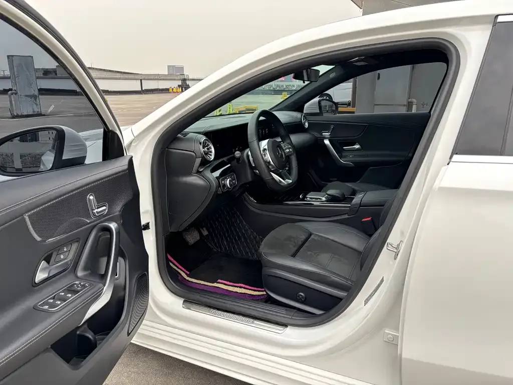 Mercedes-Benz A-Class — фото 10