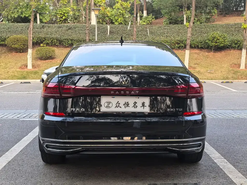 Volkswagen Passat — фото 8