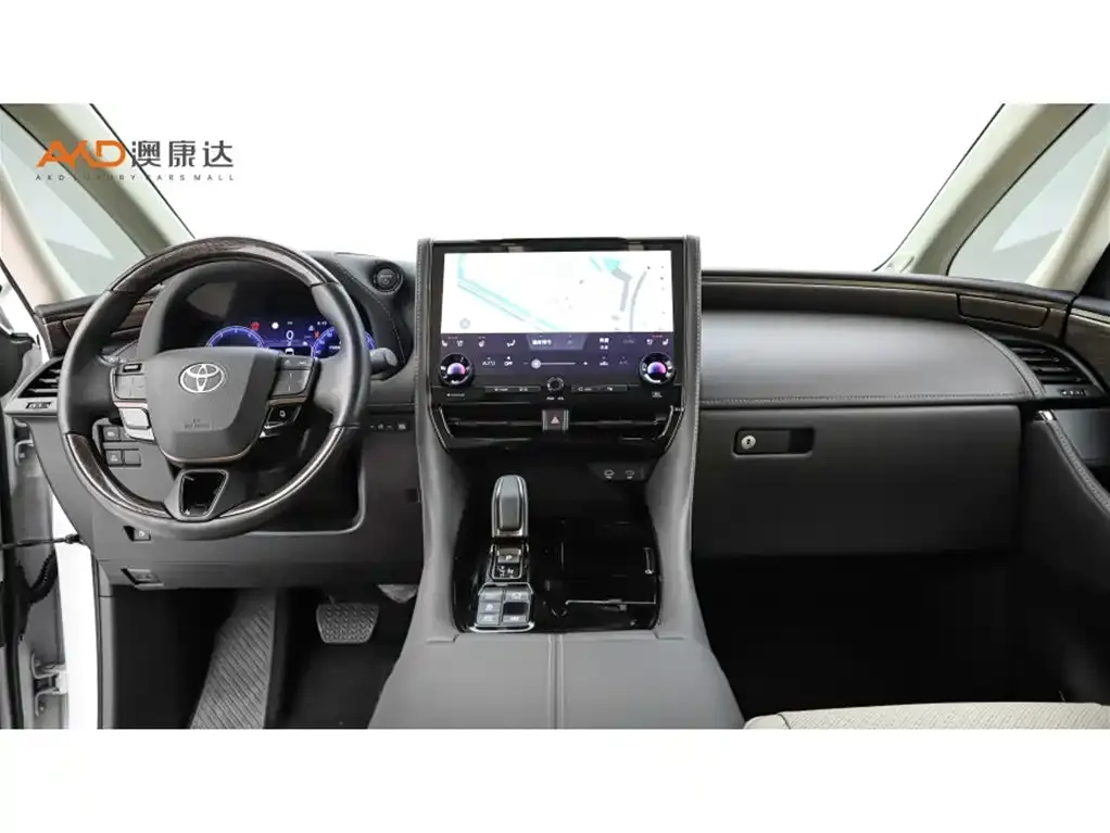 Toyota Alphard — фото 4