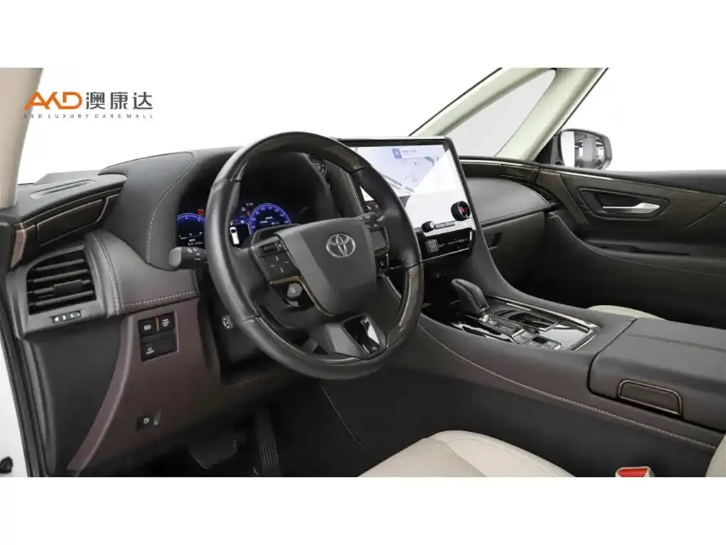 Toyota Alphard — фото 9