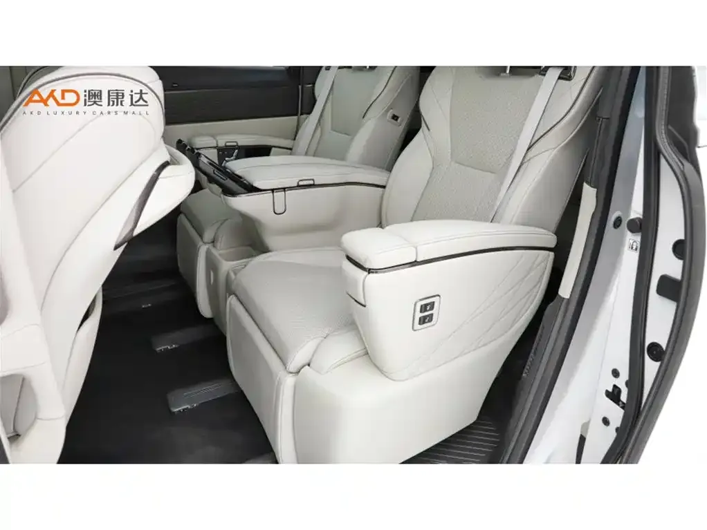 Toyota Alphard — фото 3