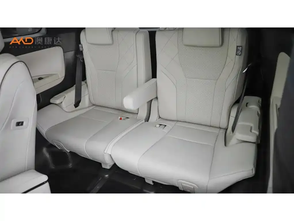 Toyota Alphard — фото 7