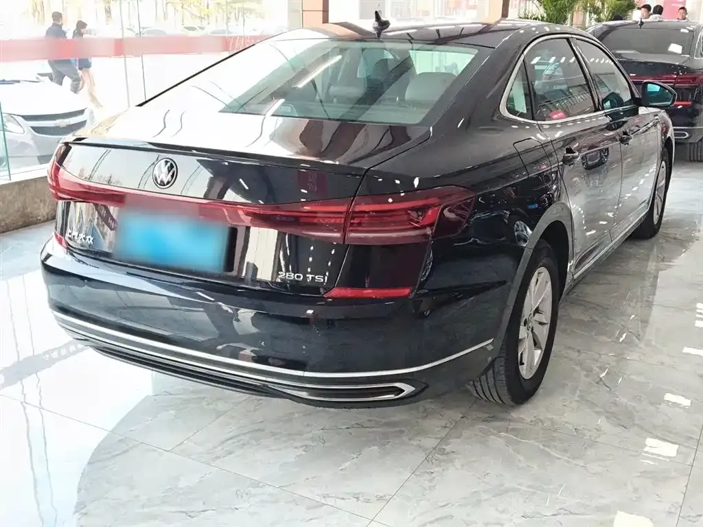 Volkswagen Passat — фото 2