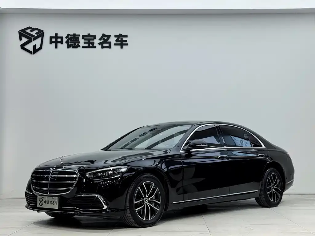 Mercedes-Benz S-Class — фото 1