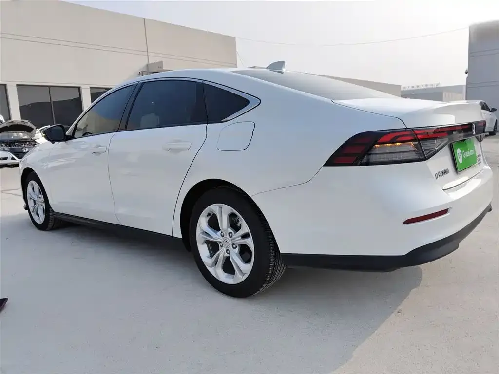 Honda Accord — фото 5