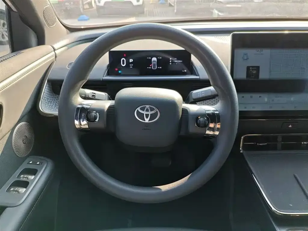 Toyota Platinum 3X — фото 3