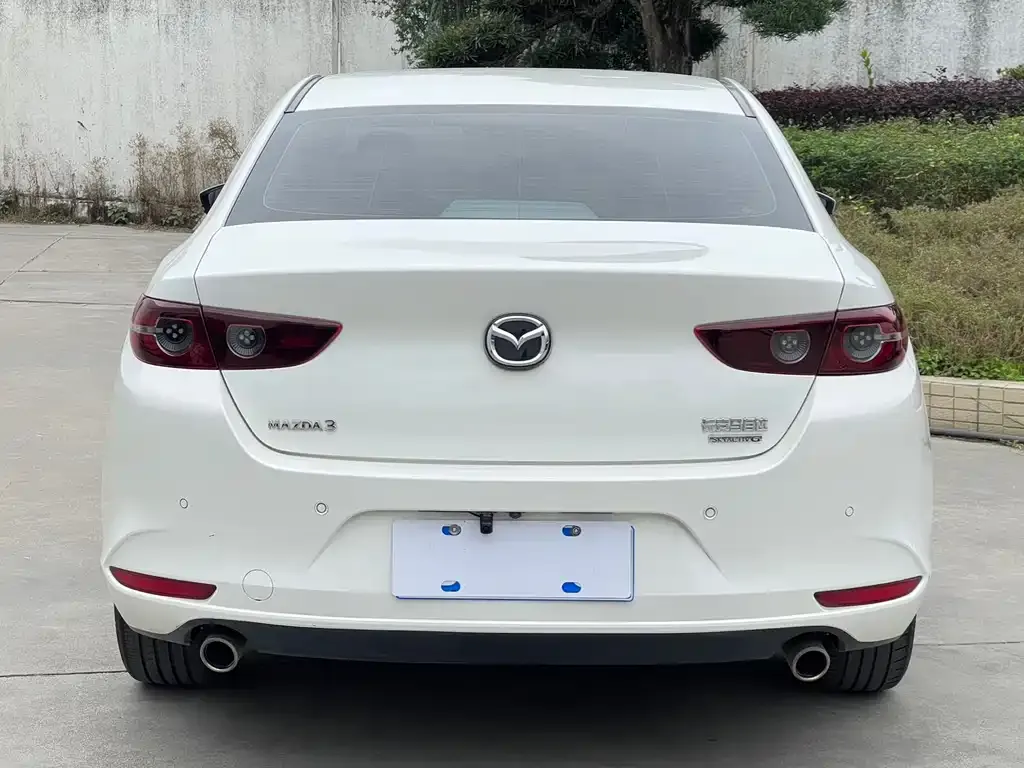 Mazda 3 Axela — фото 7