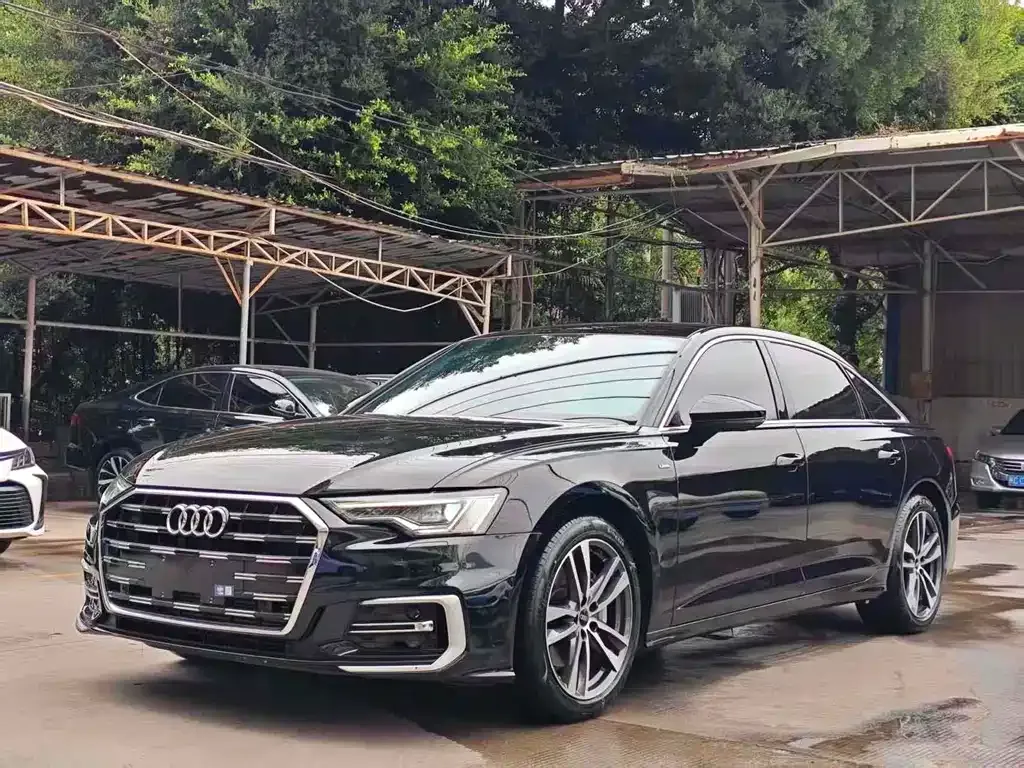 Audi A6L — фото 1