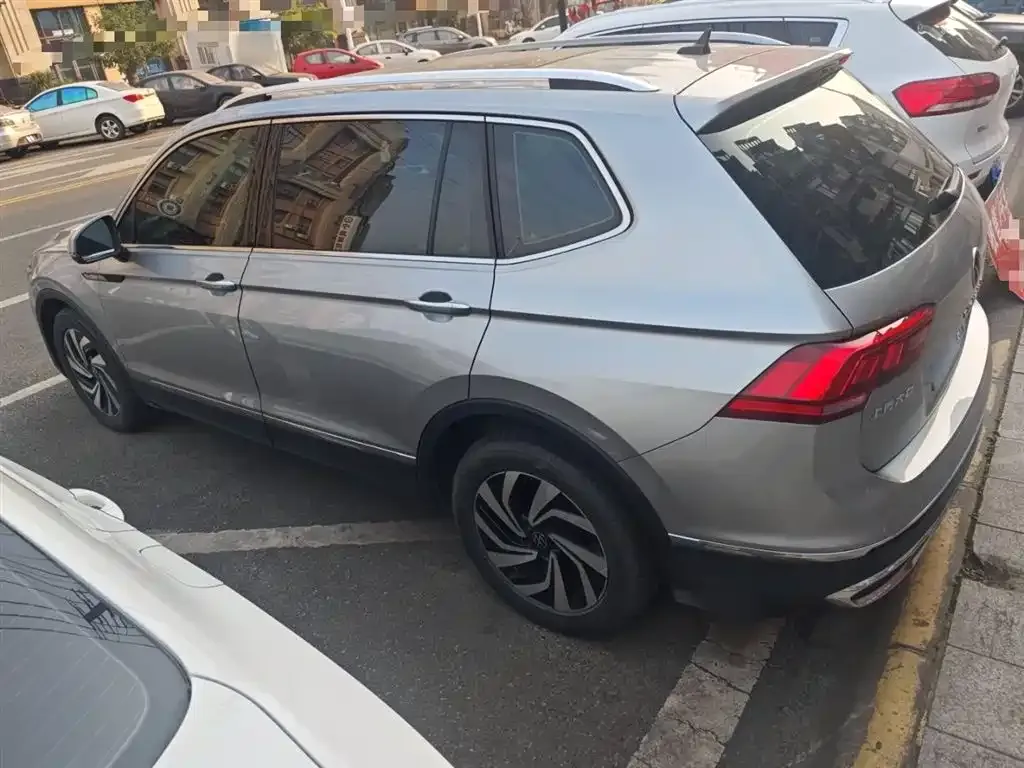 Volkswagen Tiguan L — фото 5