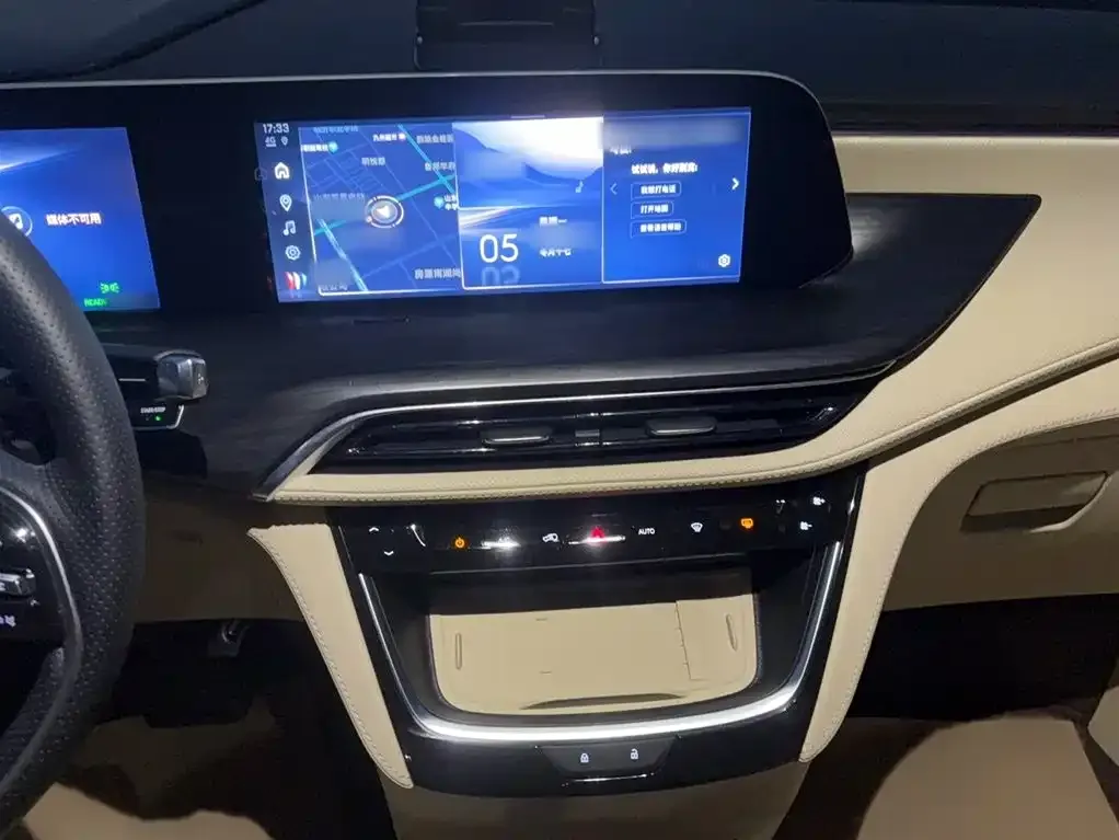 Buick GL8 Hybrid — фото 10