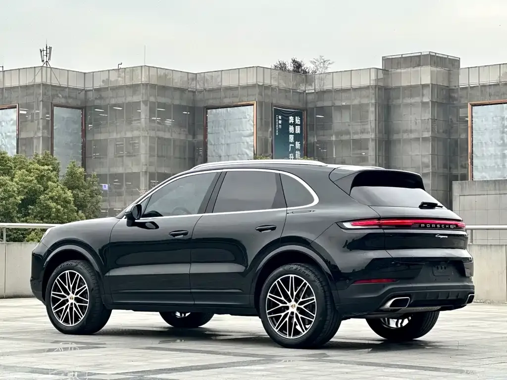 Porsche Cayenne — фото 2