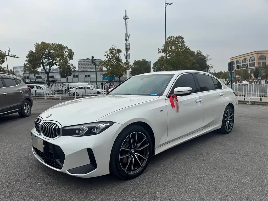 BMW 3 Series — фото 1