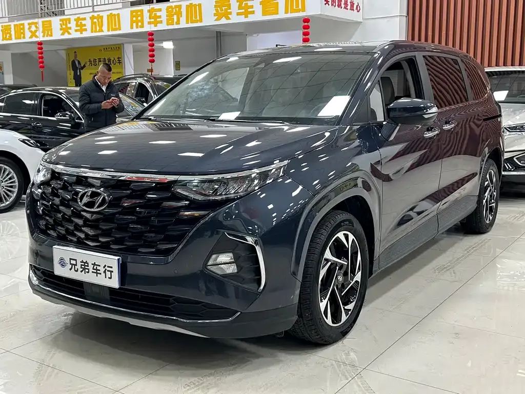 Hyundai Custo — фото 1